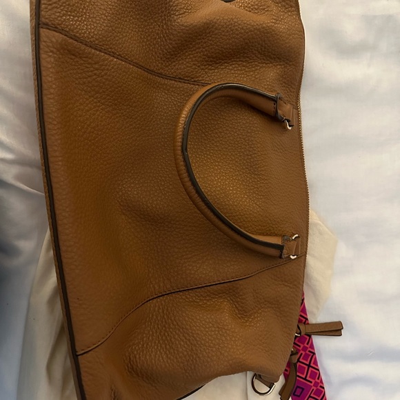 Tory Burch Perry Bombe Satchel Serif - Picture 3 of 4